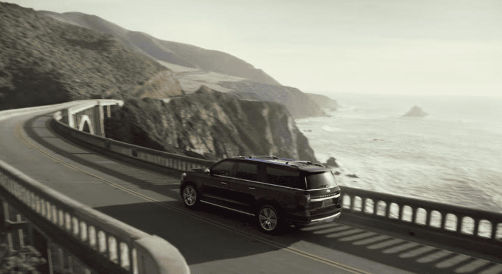 A 2022 Ford Expedition on the road